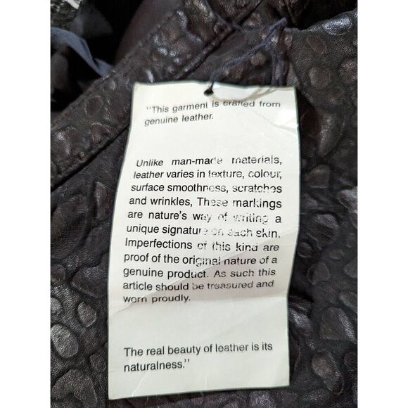 Choses Womens Mini Skirt Leather Zip Back High Waisted Black Size Jr. 7/8 NWT - Picture 4 of 5